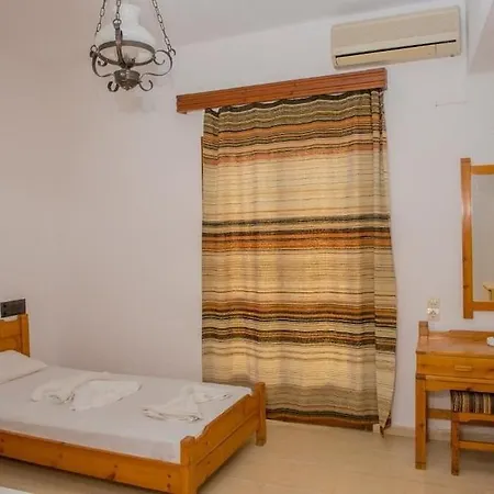 Velissarios 아파트호텔 헐소니소스