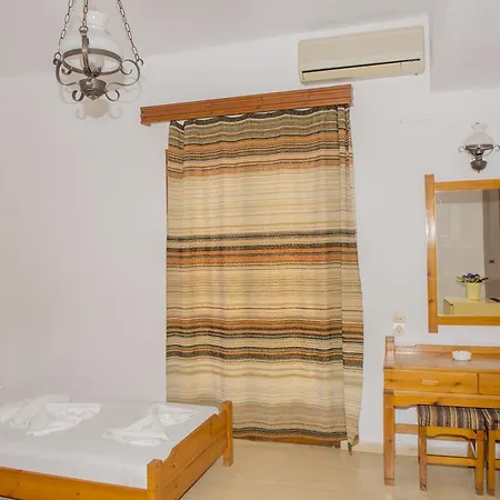 מלון דירות Velissarios 3*