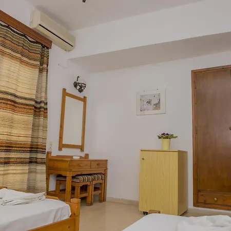 Velissarios מלון דירות הרסוניסוס