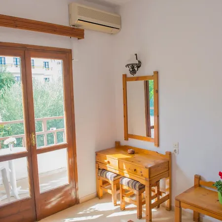 Velissarios מלון דירות