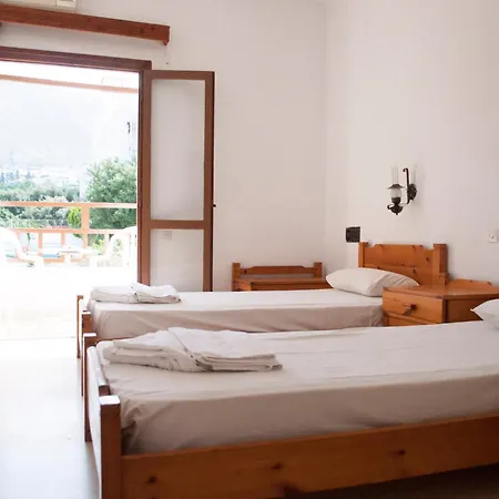 מלון דירות Velissarios 3*